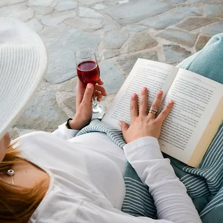 The Veranda Of Gavrion-exclusive, Centrally Located With Seaview * Gavrio