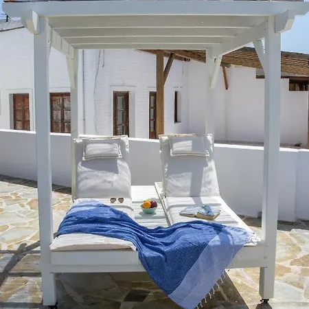 The Veranda Of Gavrion-exclusive, Centrally Located With Seaview