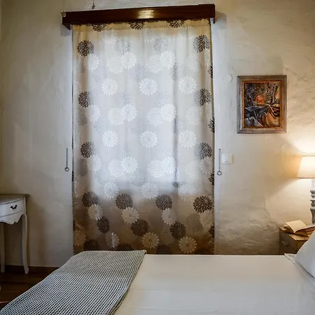 The Veranda Of Gavrion-exclusive, Centrally Located With Seaview *