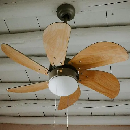 Сasa de vacaciones The Veranda Of Gavrion-exclusive, Centrally Located With Seaview *